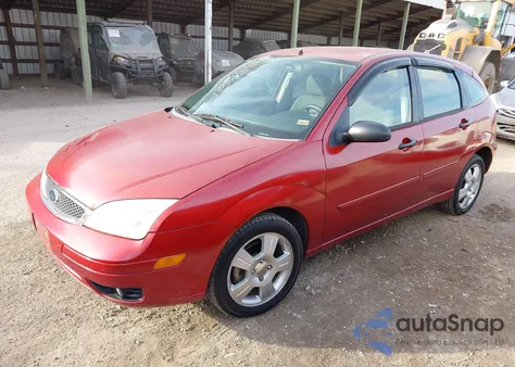 2005 Ford Focus Zx5 из США, поврежденный, VIN 3FAHP37N05R109346